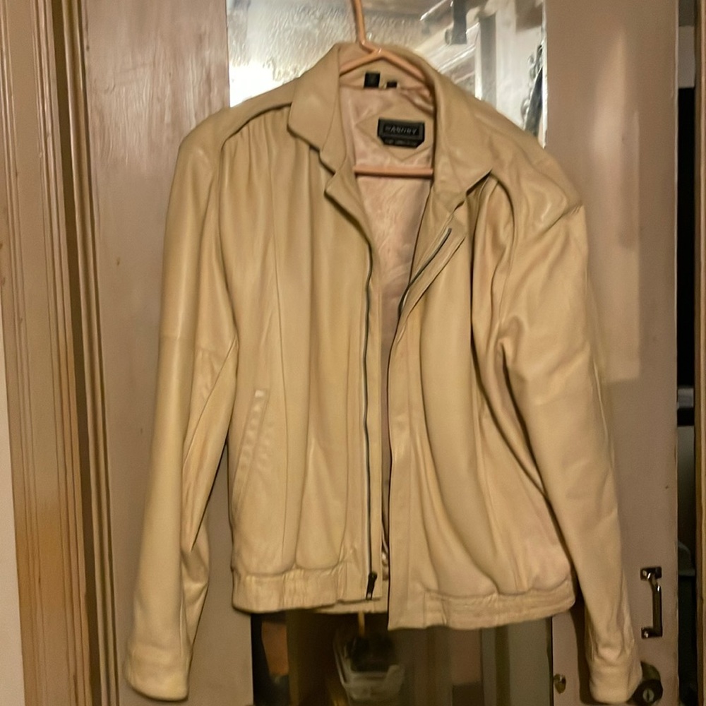 Saxony leather jacket tanned in Italy baidge in color size 42